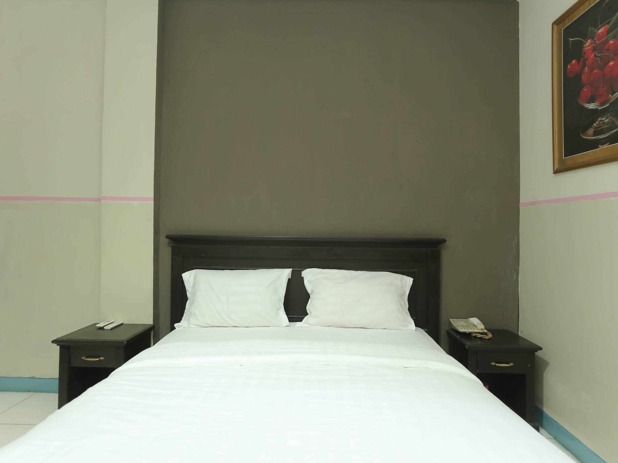 Urbanview Hotel Kharisma Banjarmasin バンジ ャ ルマシン エクステリア 写真