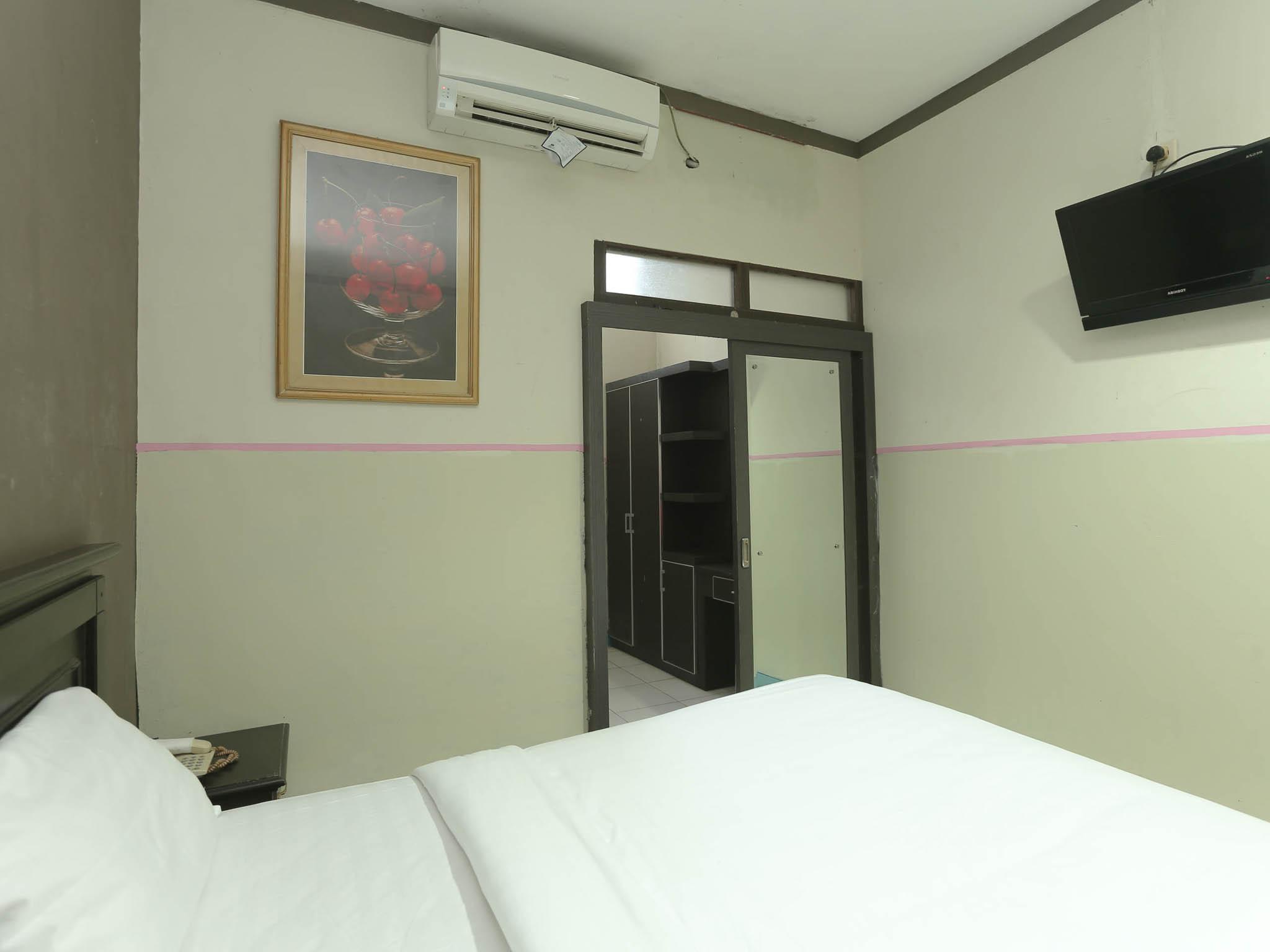 Urbanview Hotel Kharisma Banjarmasin バンジ ャ ルマシン エクステリア 写真