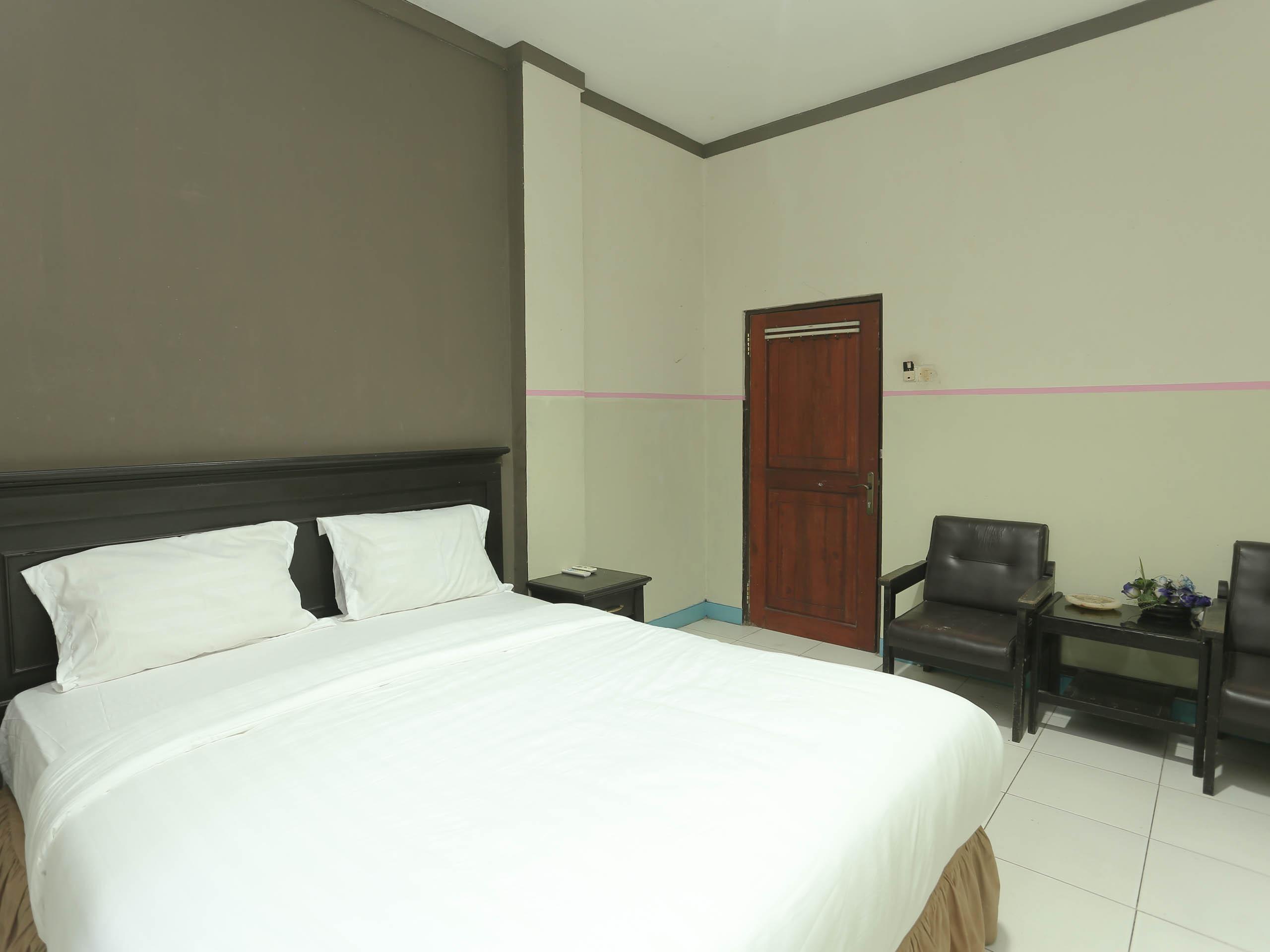 Urbanview Hotel Kharisma Banjarmasin バンジ ャ ルマシン エクステリア 写真