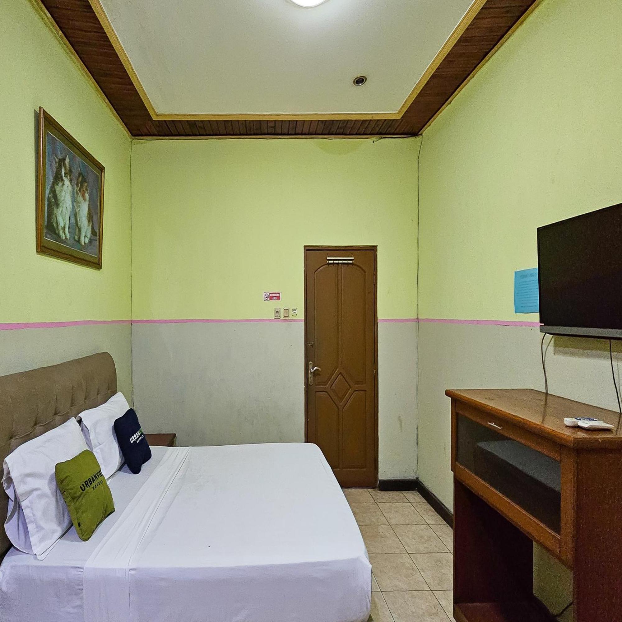Urbanview Hotel Kharisma Banjarmasin バンジ ャ ルマシン エクステリア 写真