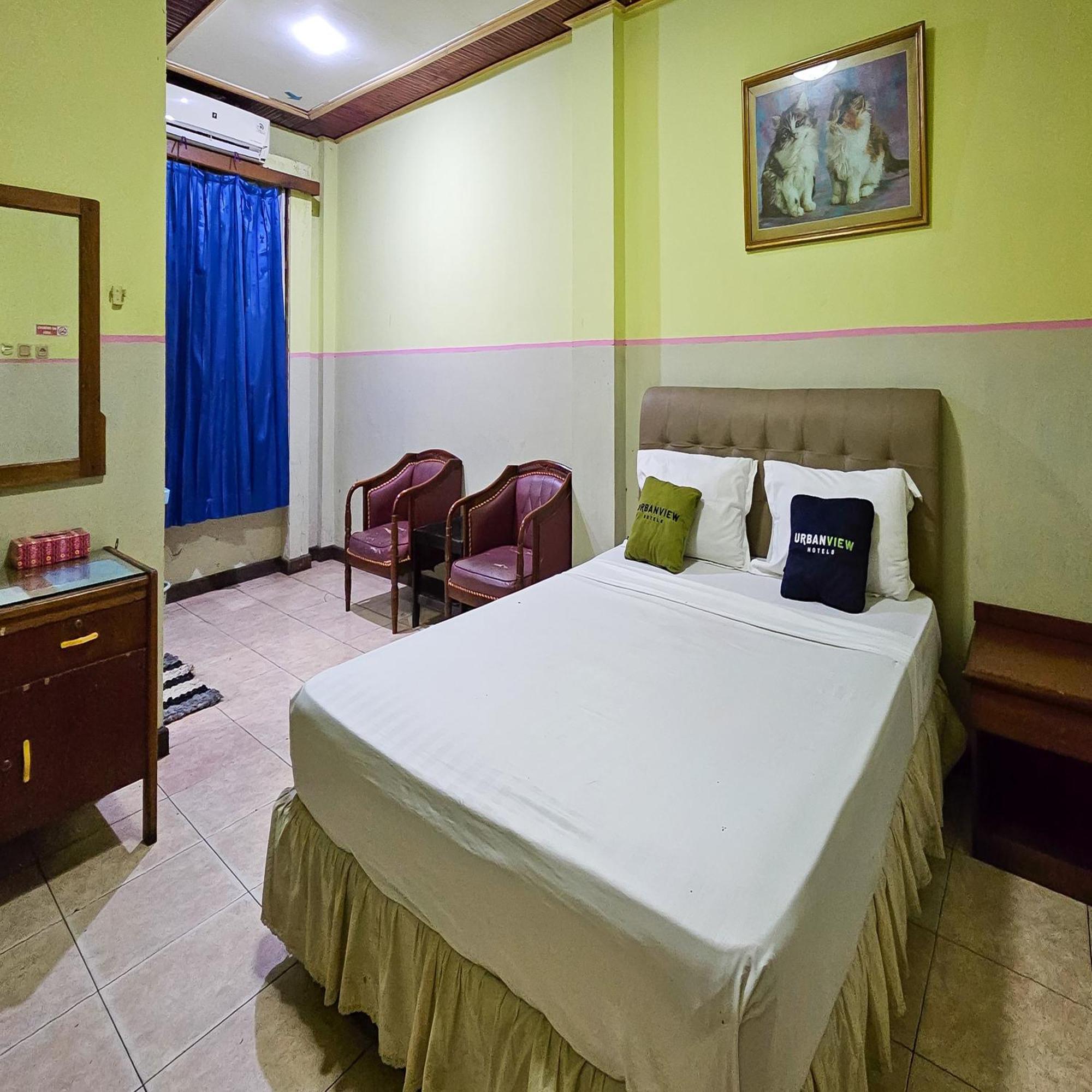 Urbanview Hotel Kharisma Banjarmasin バンジ ャ ルマシン エクステリア 写真